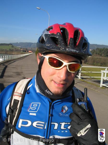 20051224132104-manupedal.JPG