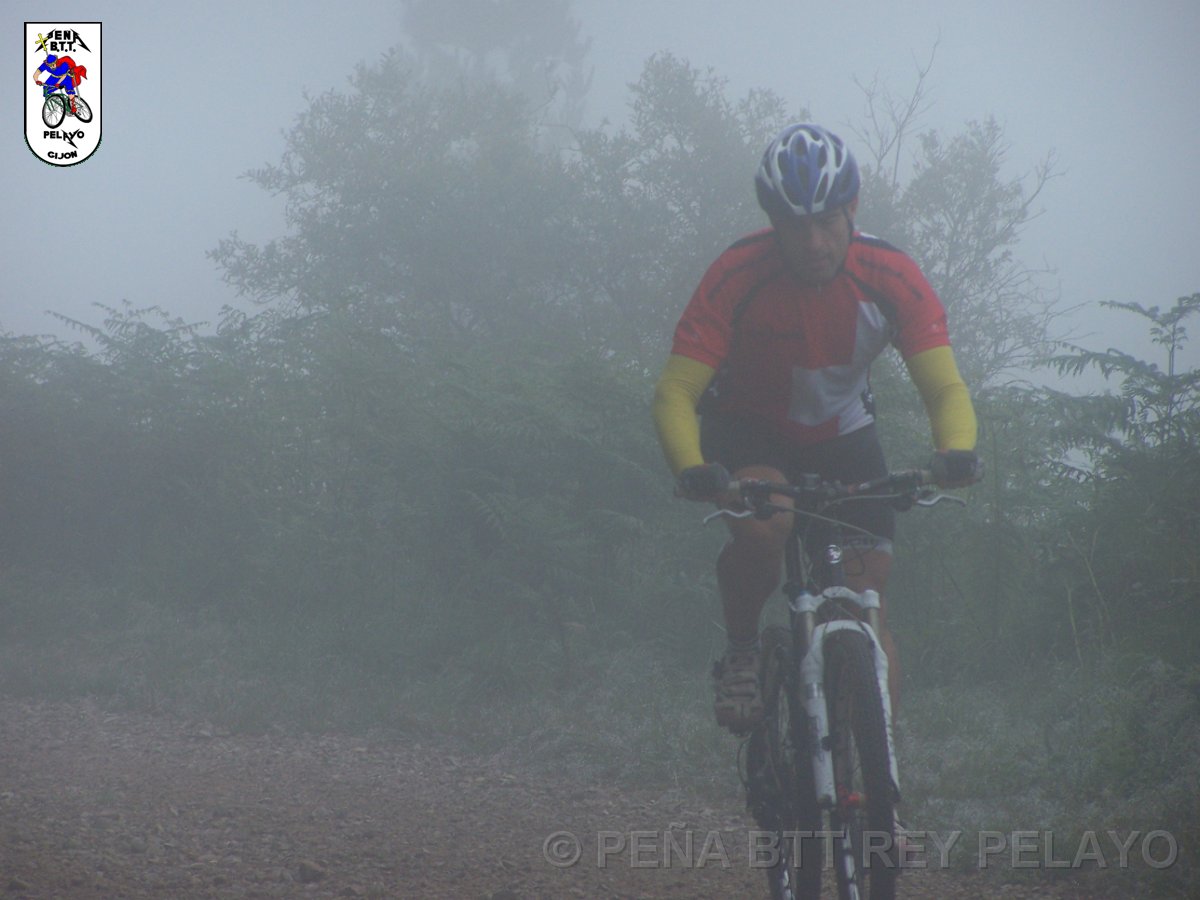 20110709103922_jbg.JPG - XVIII Vuelta al Concejo de Gijón