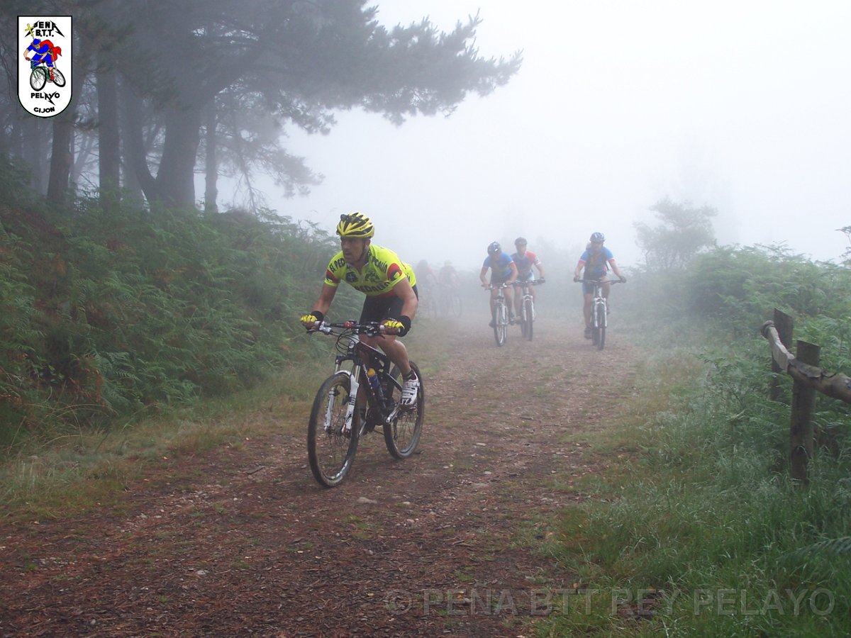 20110709104224_jbg.JPG - XVIII Vuelta al Concejo de Gijón