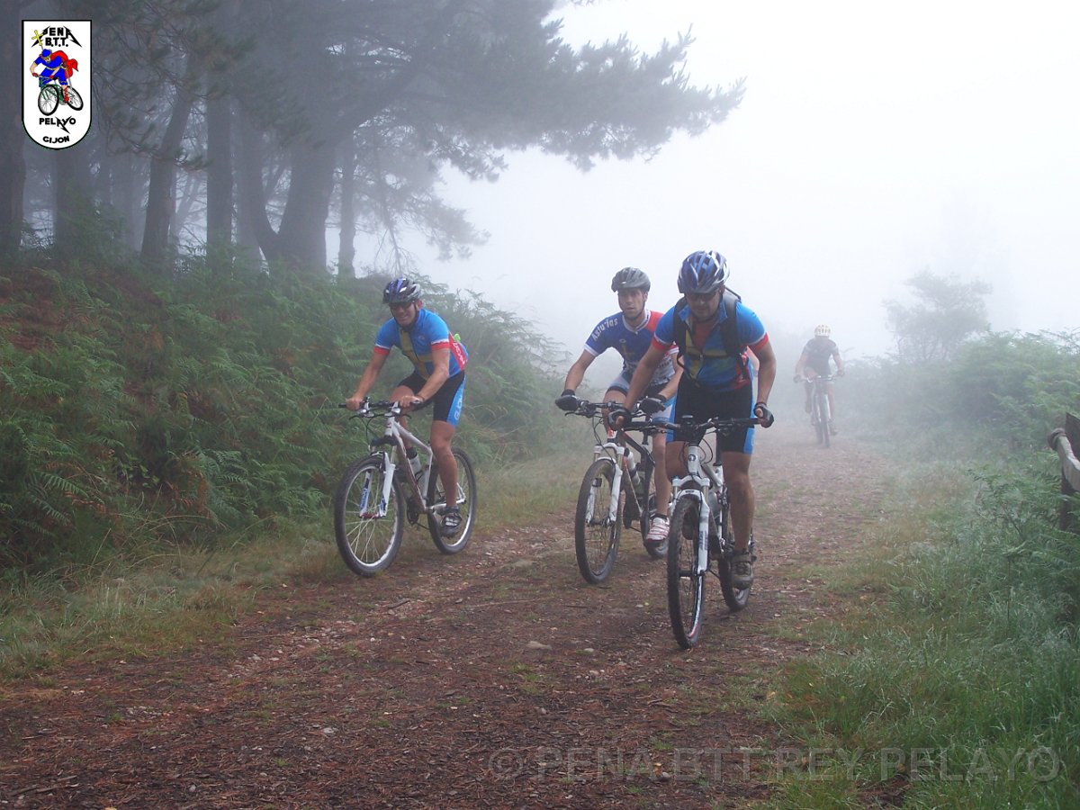20110709104229_jbg.JPG - XVIII Vuelta al Concejo de Gijón