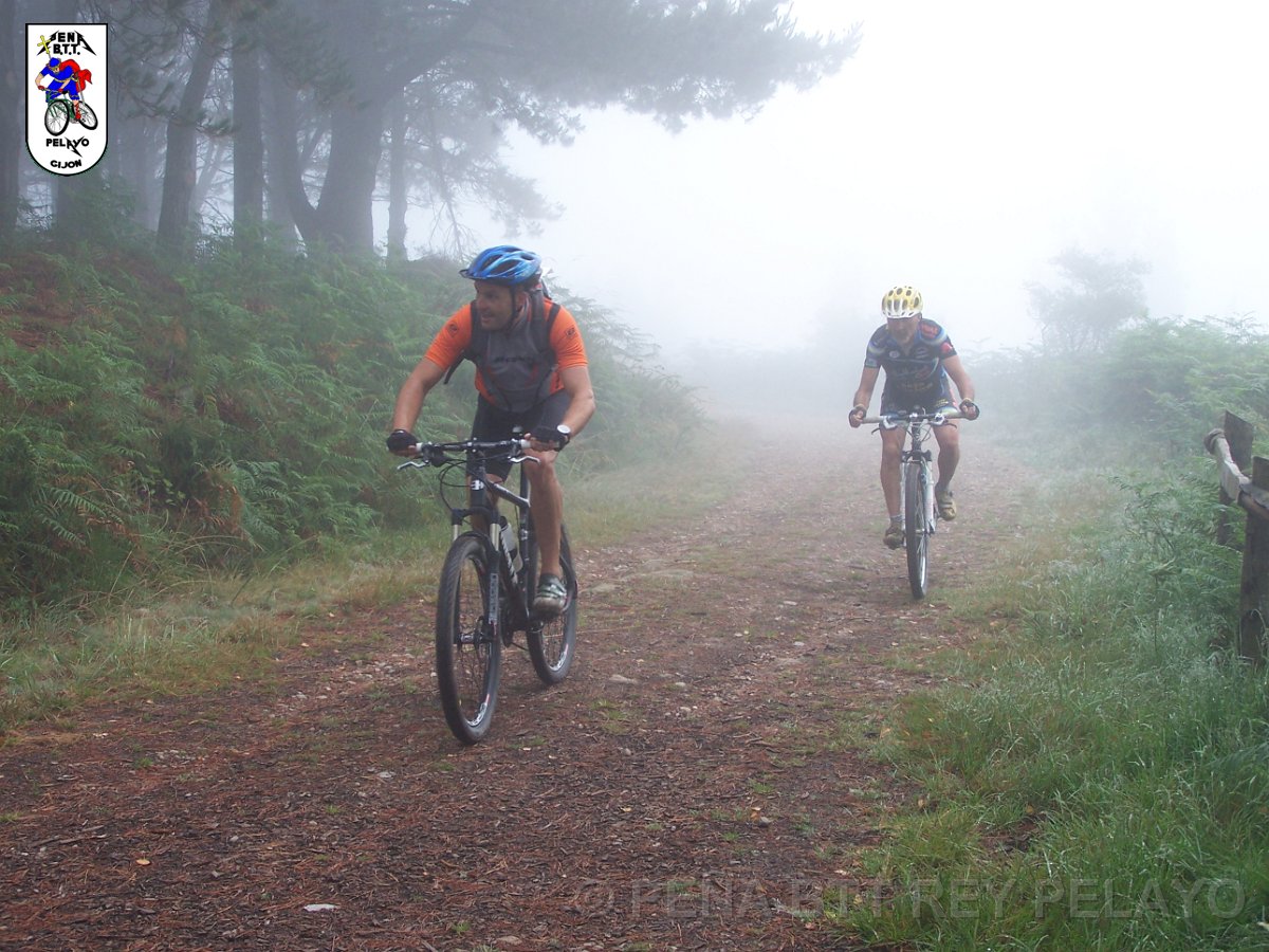 20110709104233_jbg.JPG - XVIII Vuelta al Concejo de Gijón