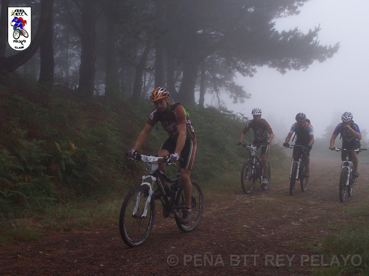 20110709104323_jbg.JPG - XVIII Vuelta al Concejo de Gijón