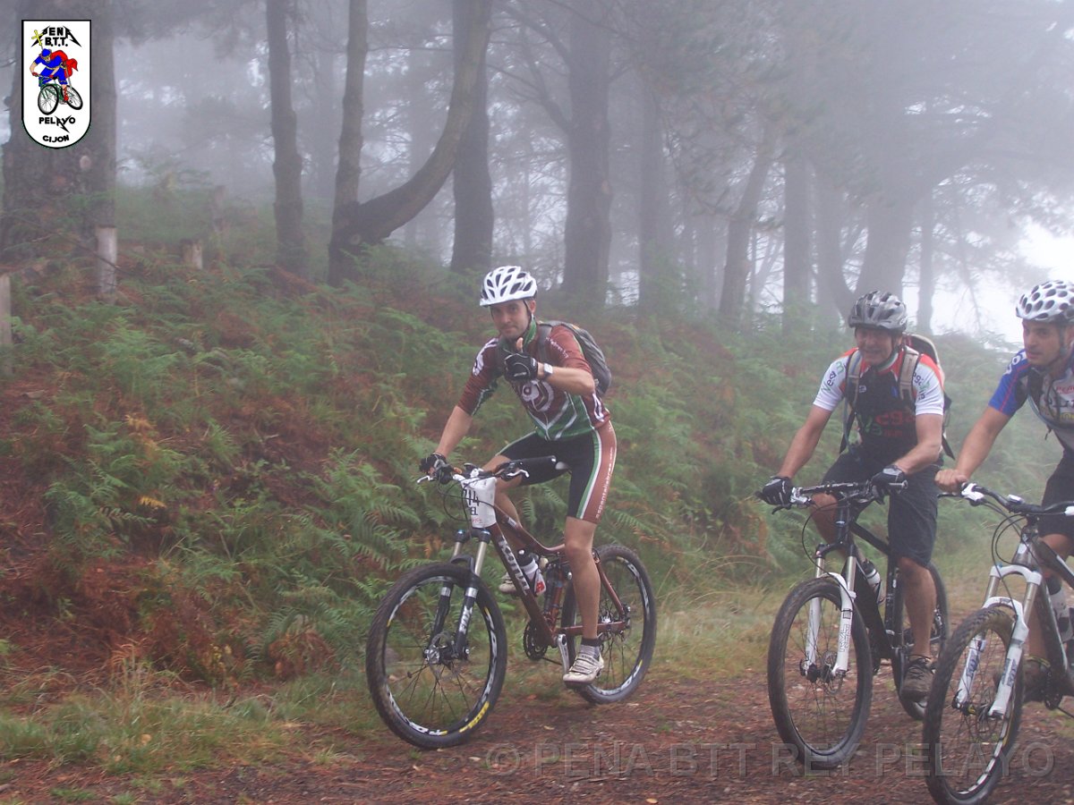 20110709104326_jbg.JPG - XVIII Vuelta al Concejo de Gijón