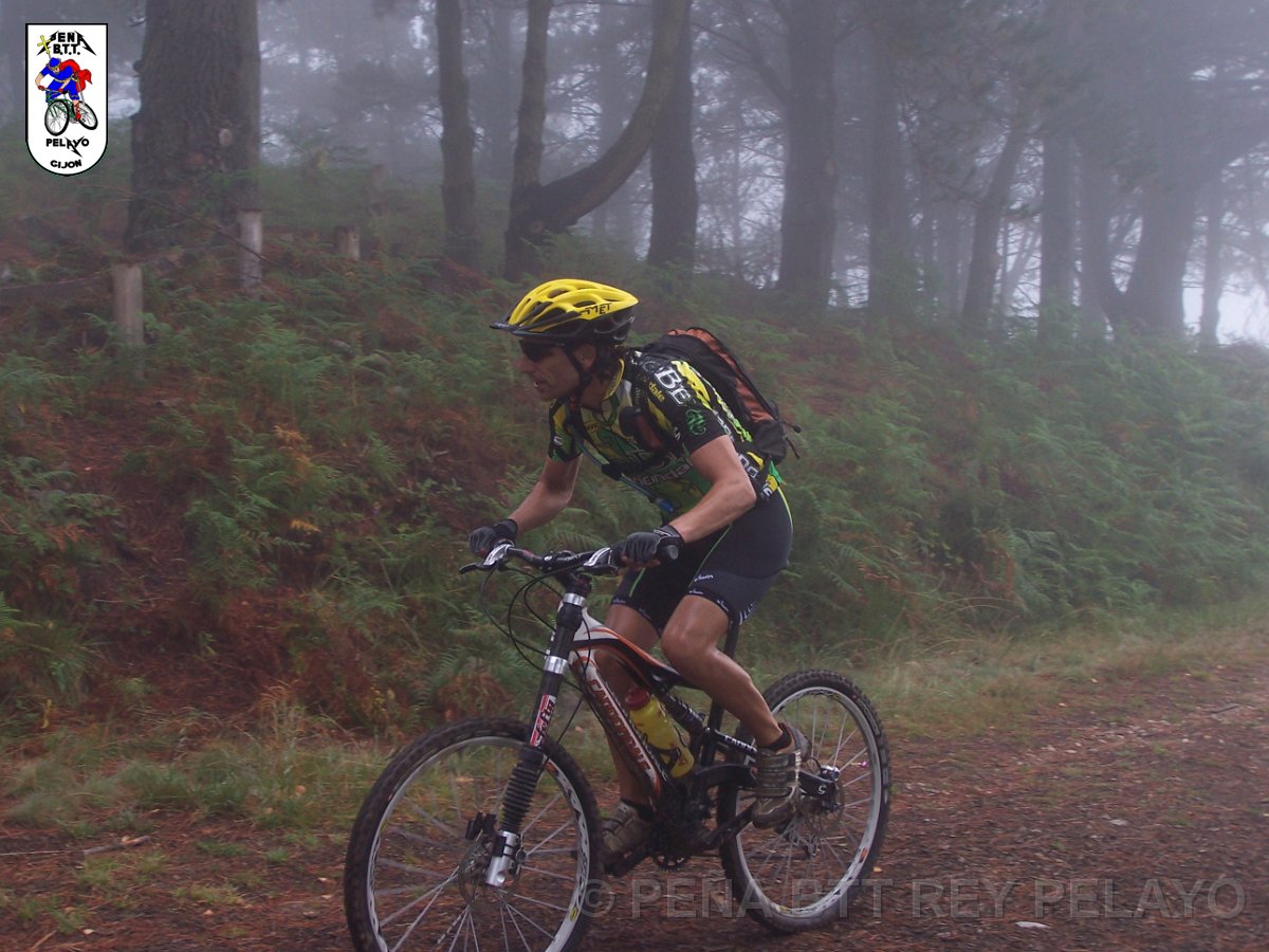 20110709104358_jbg.JPG - XVIII Vuelta al Concejo de Gijón