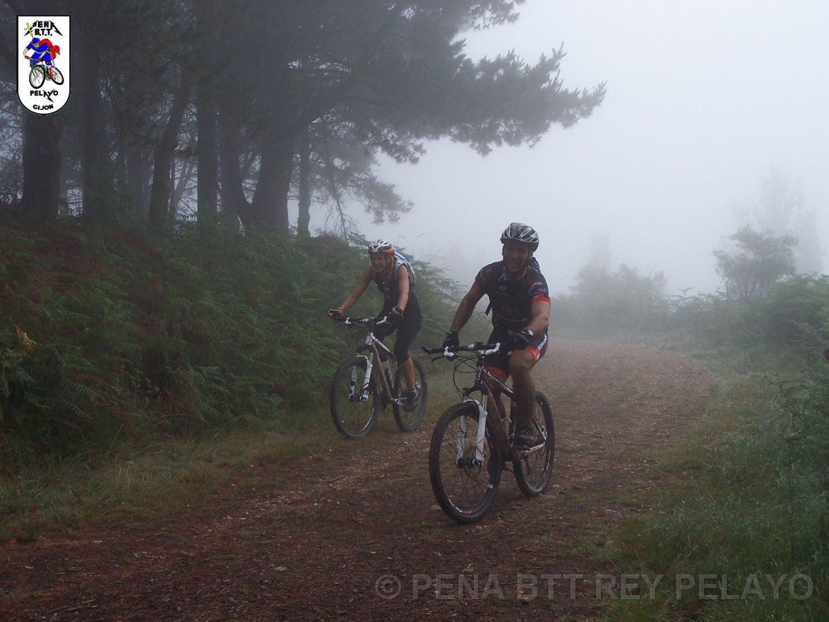 20110709104442_jbg.JPG - XVIII Vuelta al Concejo de Gijón