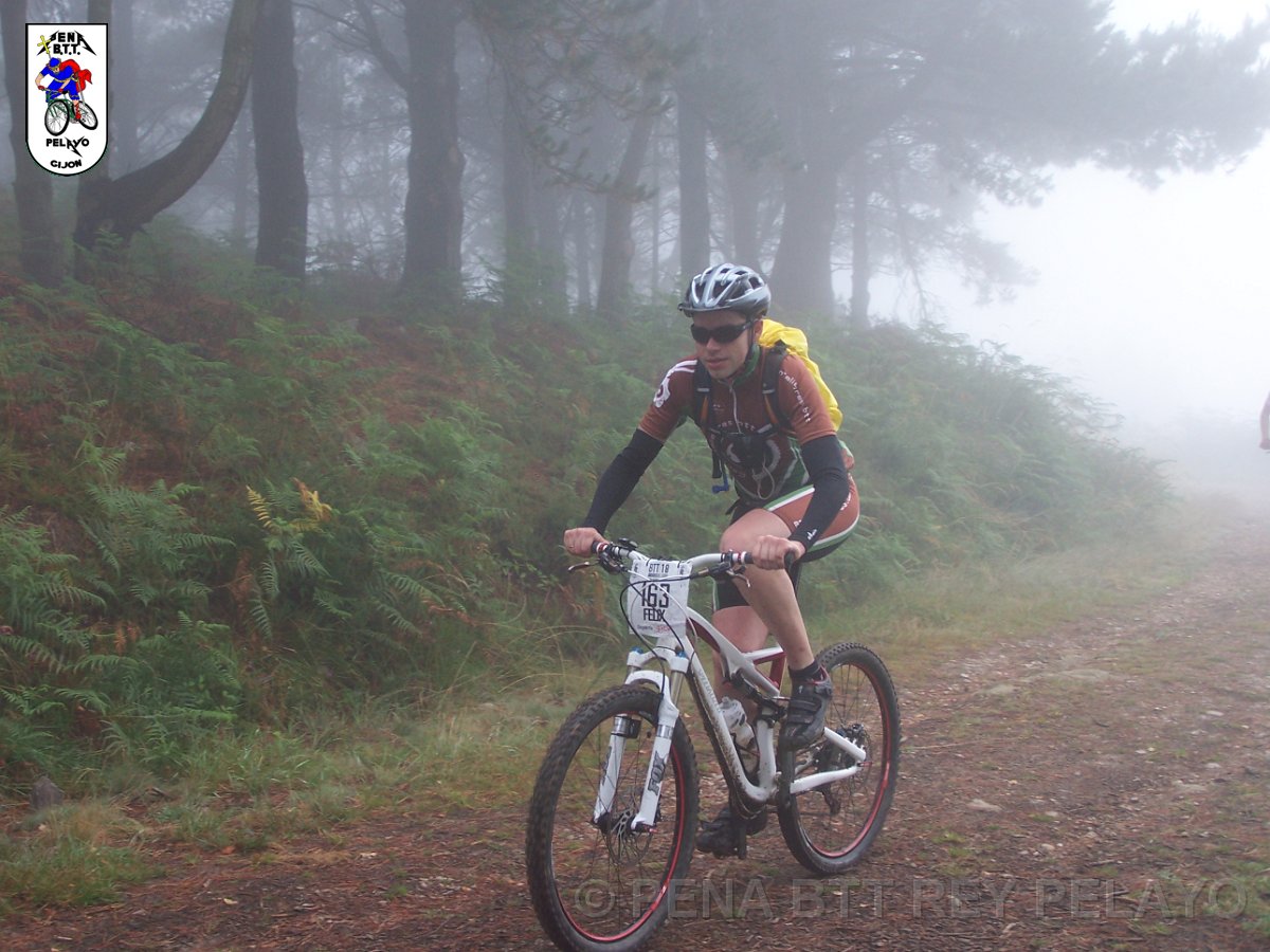 20110709104603_jbg.JPG - XVIII Vuelta al Concejo de Gijón