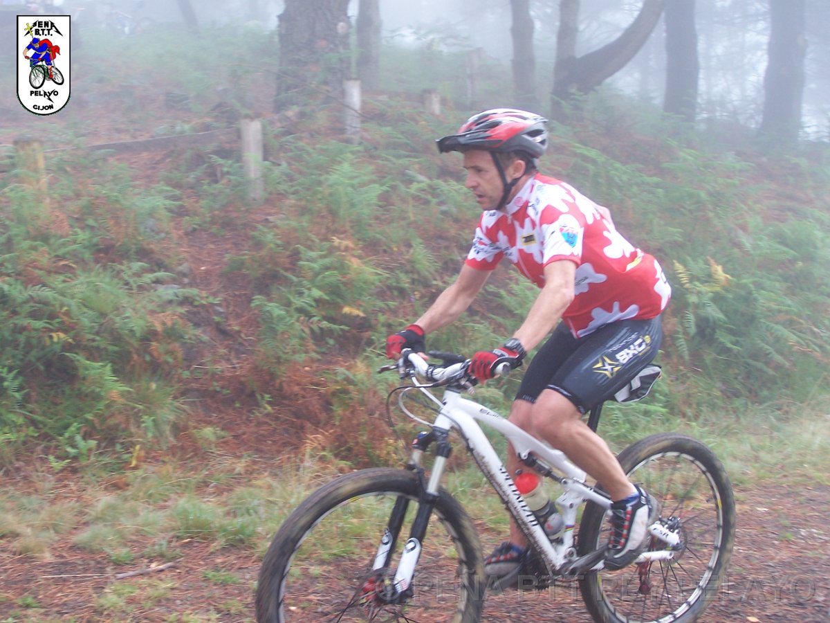 20110709104609_jbg.JPG - XVIII Vuelta al Concejo de Gijón