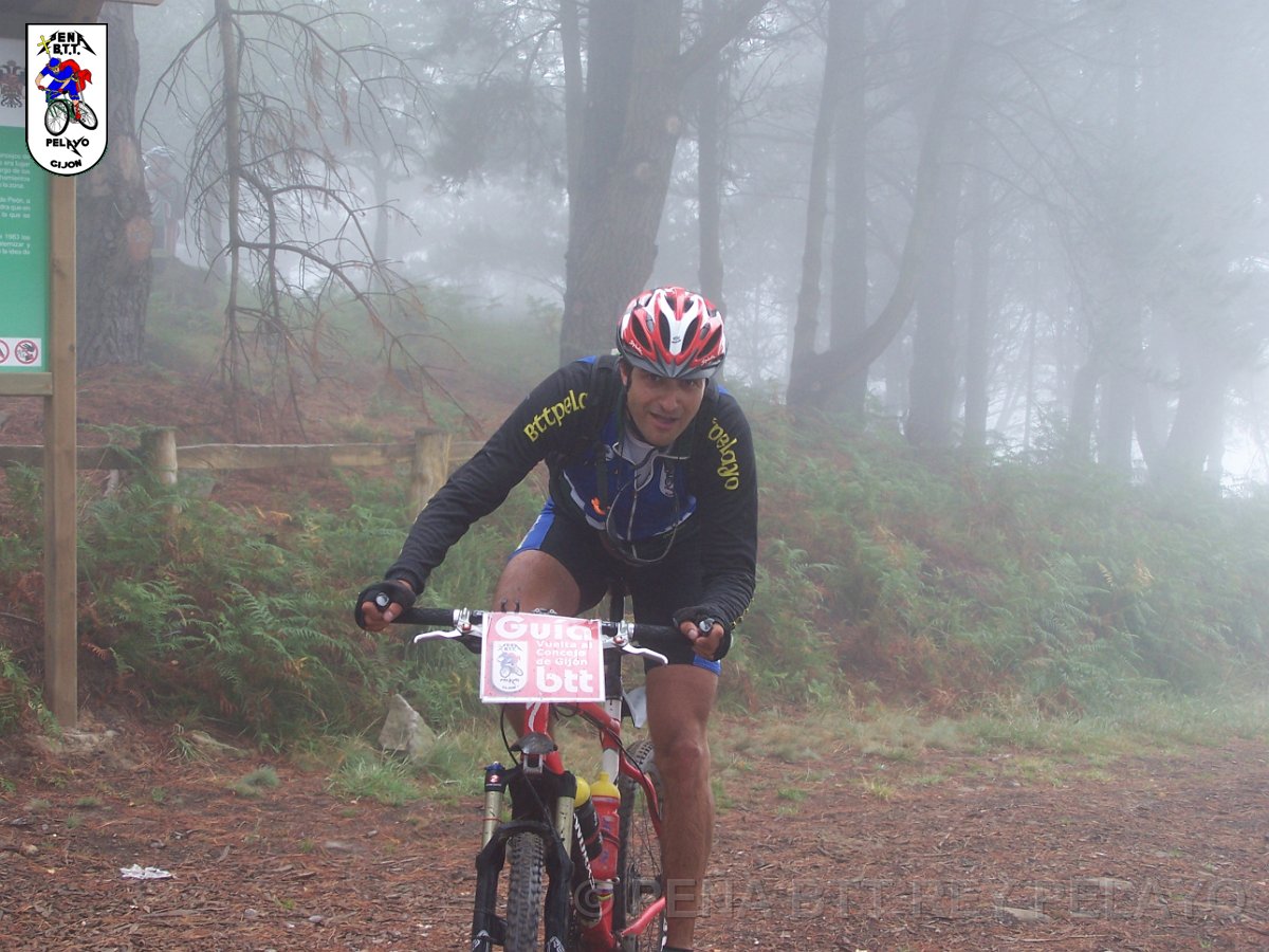 20110709105204_jbg.JPG - XVIII Vuelta al Concejo de Gijón