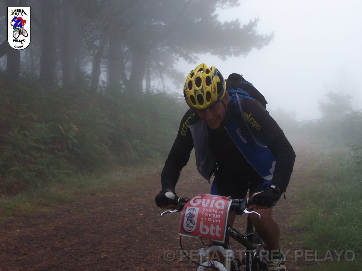 20110709105218_jbg.JPG - XVIII Vuelta al Concejo de Gijón