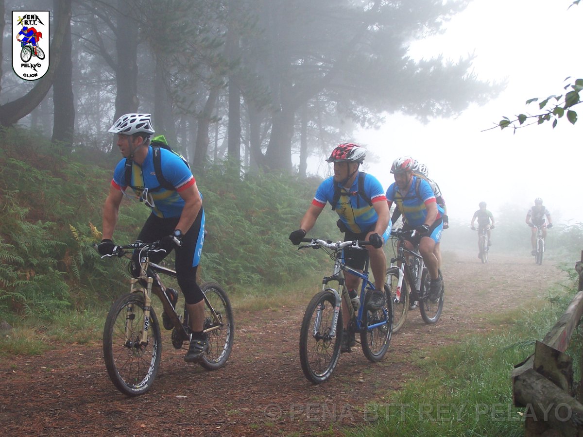 20110709105258_jbg.JPG - XVIII Vuelta al Concejo de Gijón