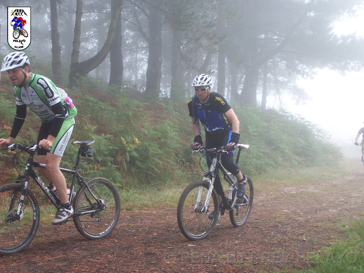 20110709105301_jbg.JPG - XVIII Vuelta al Concejo de Gijón