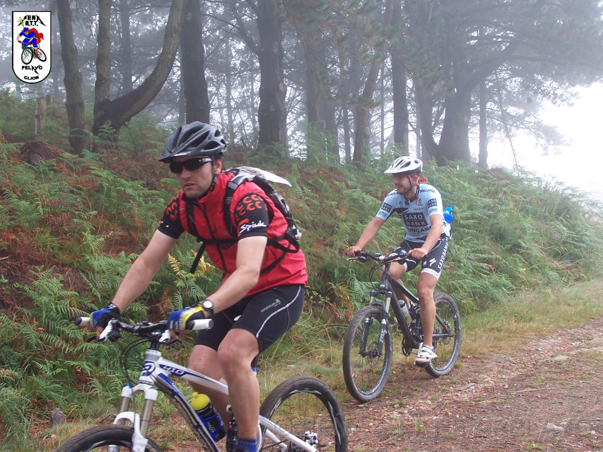 20110709110107_jbg.JPG - XVIII Vuelta al Concejo de Gijón