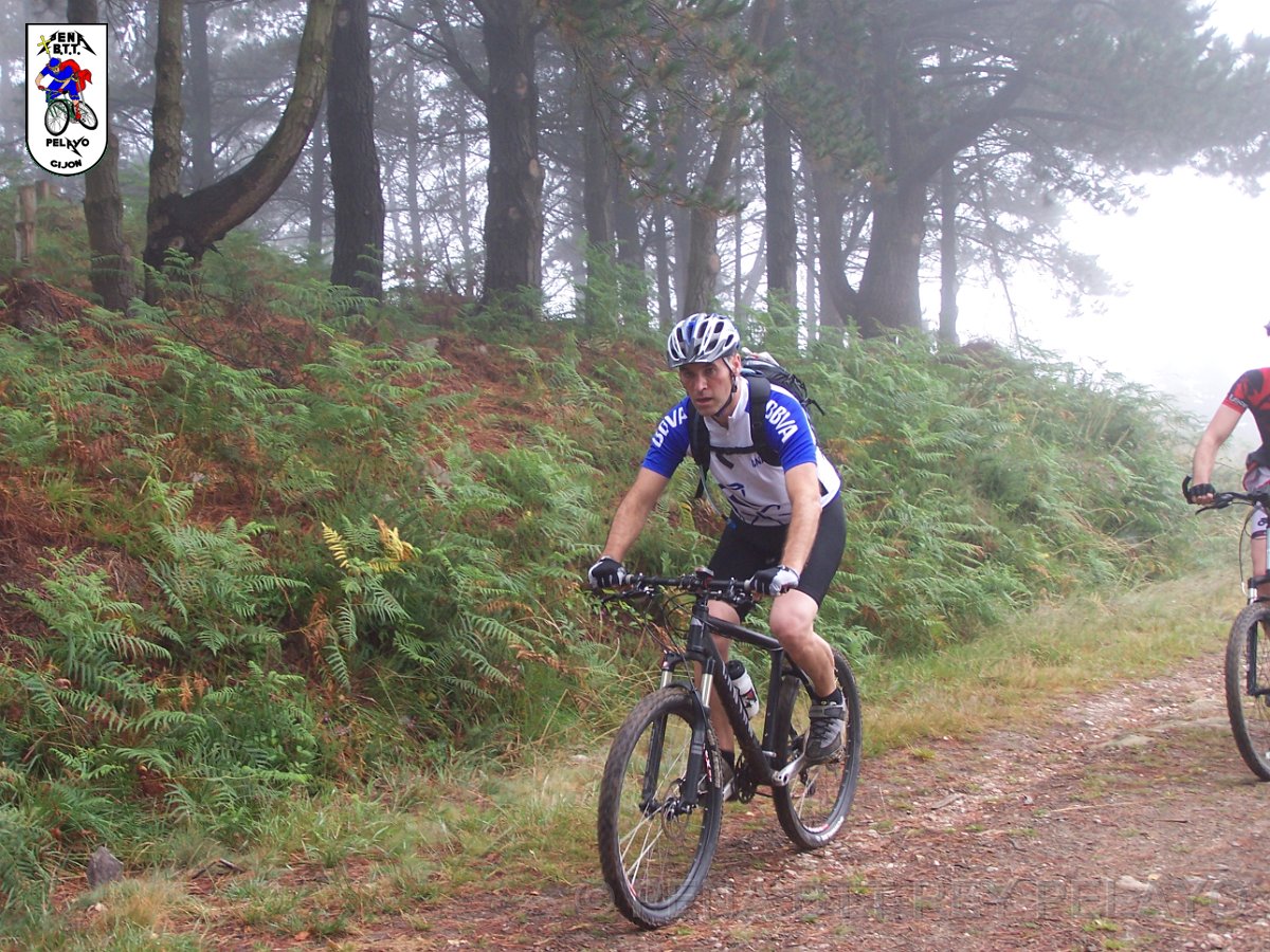 20110709110147_jbg.JPG - XVIII Vuelta al Concejo de Gijón