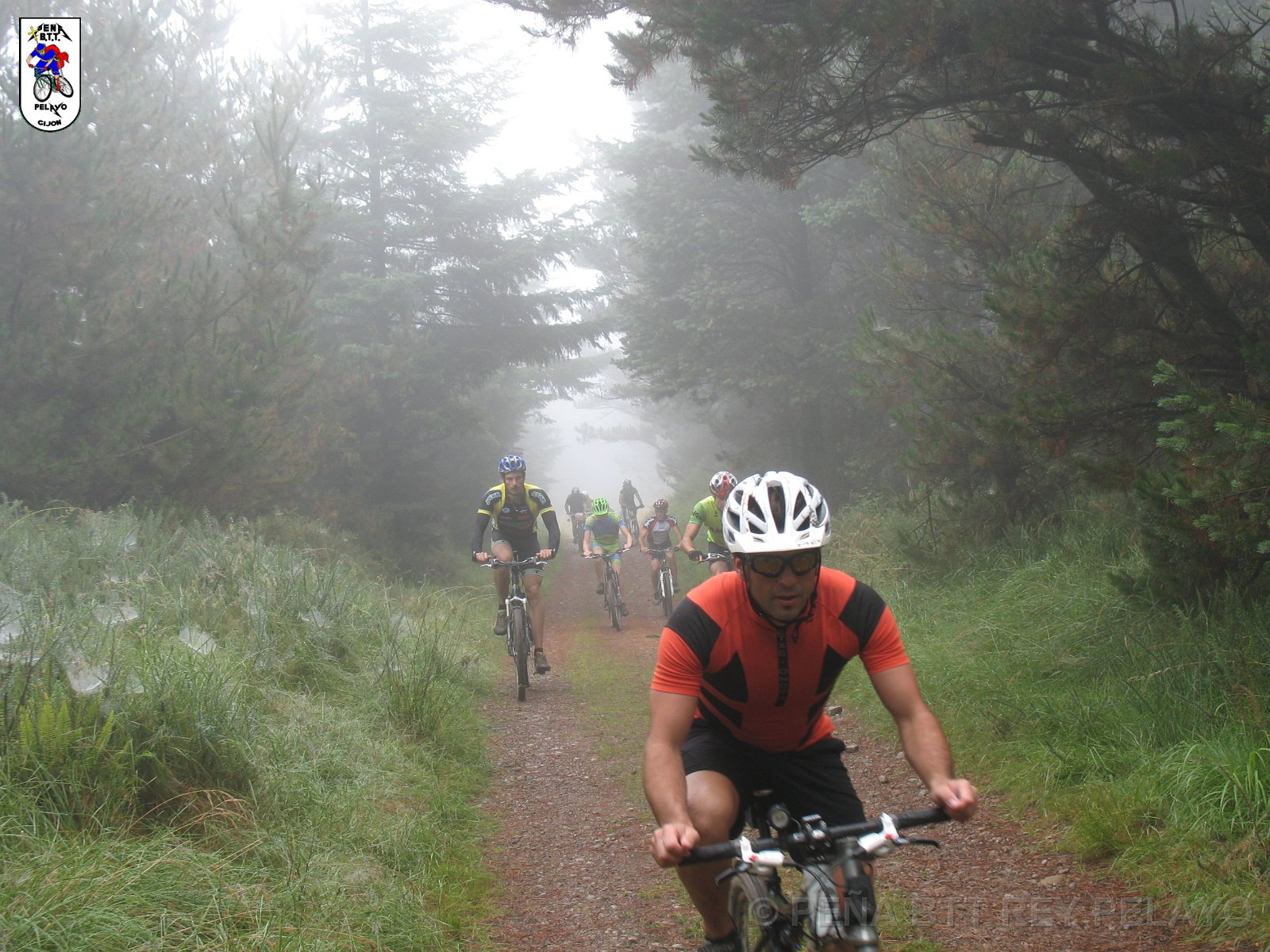 20110709110724_mc.JPG - XVIII Vuelta al Concejo de Gijón