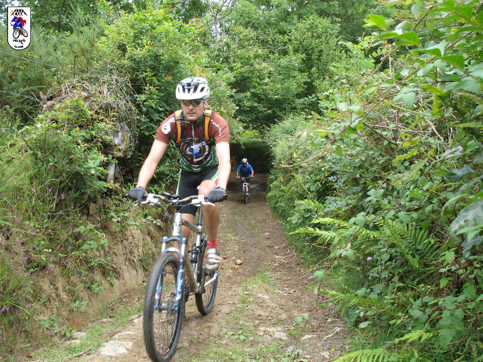 20110709133132_mc.JPG - XVIII Vuelta al Concejo de Gijón