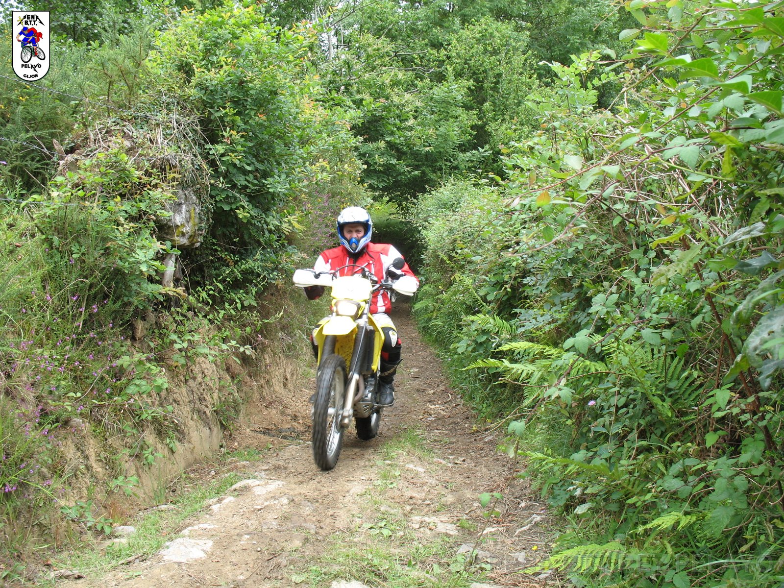 20110709133333_mc.JPG - XVIII Vuelta al Concejo de Gijón
