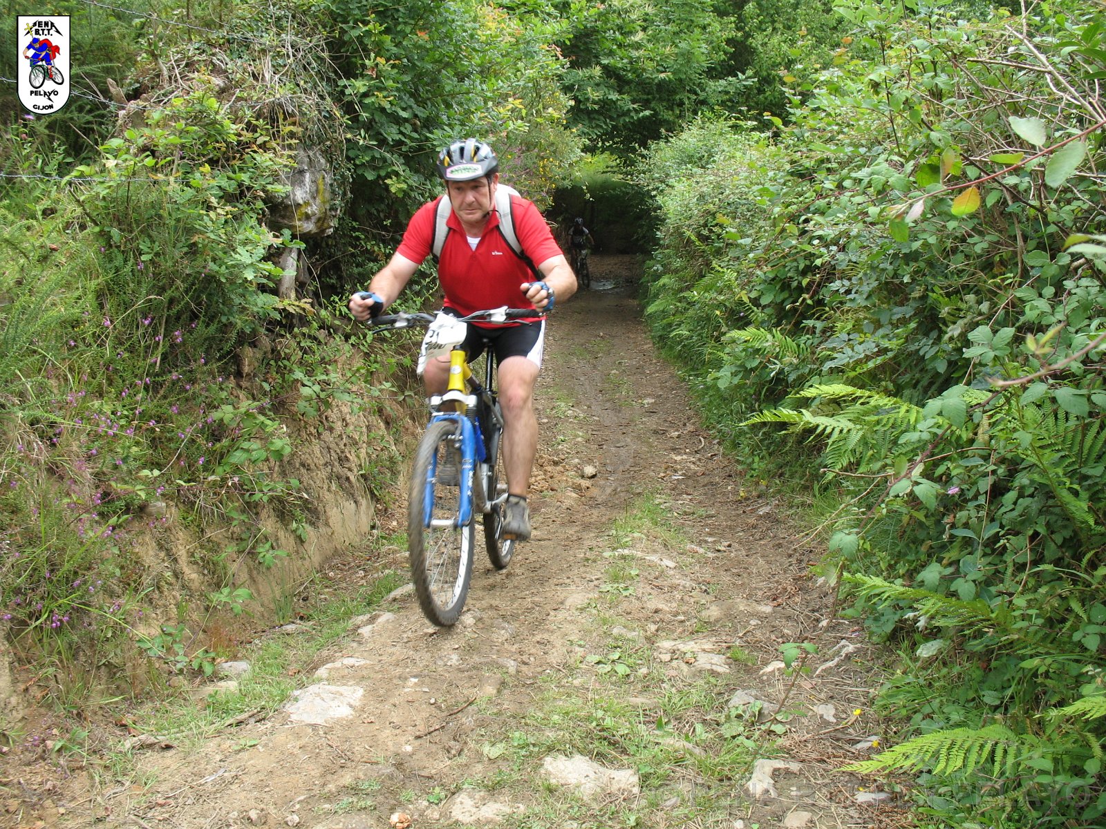 20110709133734_mc.JPG - XVIII Vuelta al Concejo de Gijón