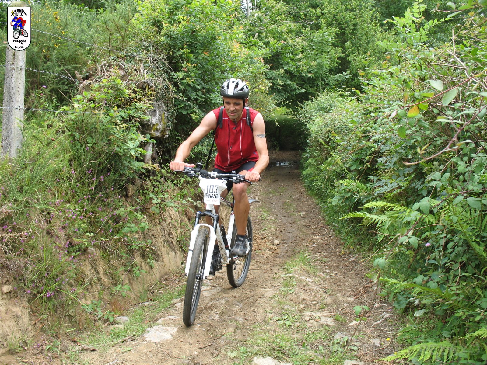 20110709133749_mc.JPG - XVIII Vuelta al Concejo de Gijón