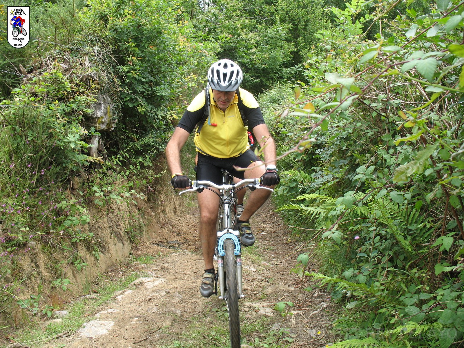 20110709133910_mc.JPG - XVIII Vuelta al Concejo de Gijón
