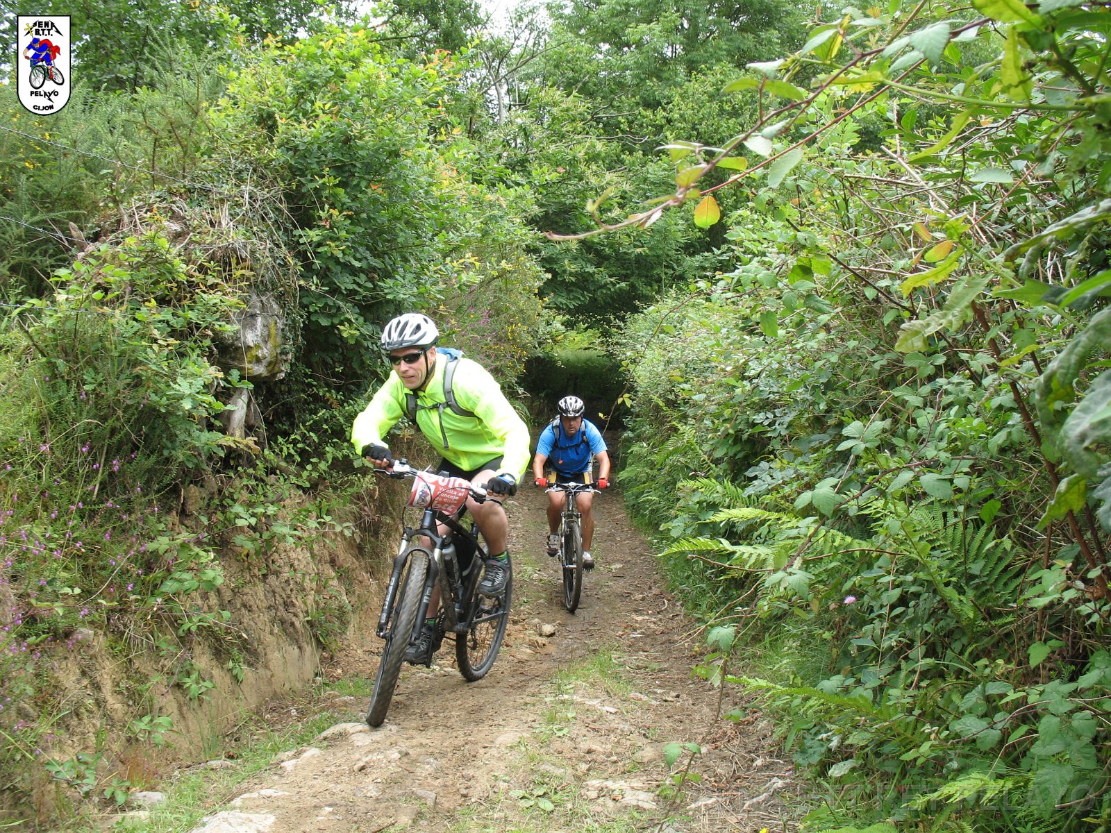 20110709133958_mc.JPG - XVIII Vuelta al Concejo de Gijón