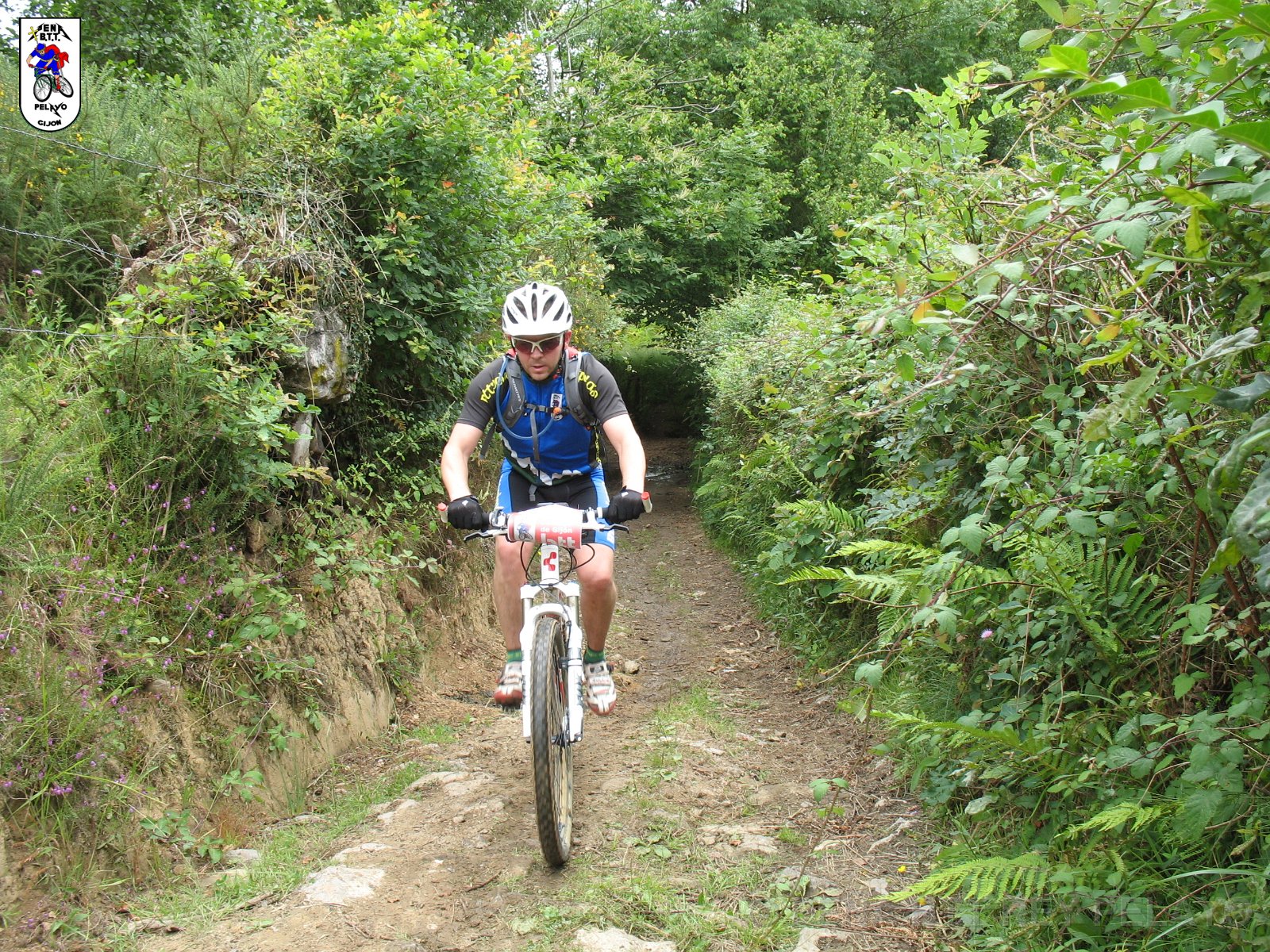 20110709134151_mc.JPG - XVIII Vuelta al Concejo de Gijón