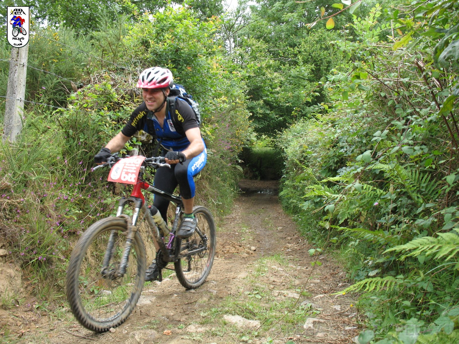 20110709134213_mc.JPG - XVIII Vuelta al Concejo de Gijón
