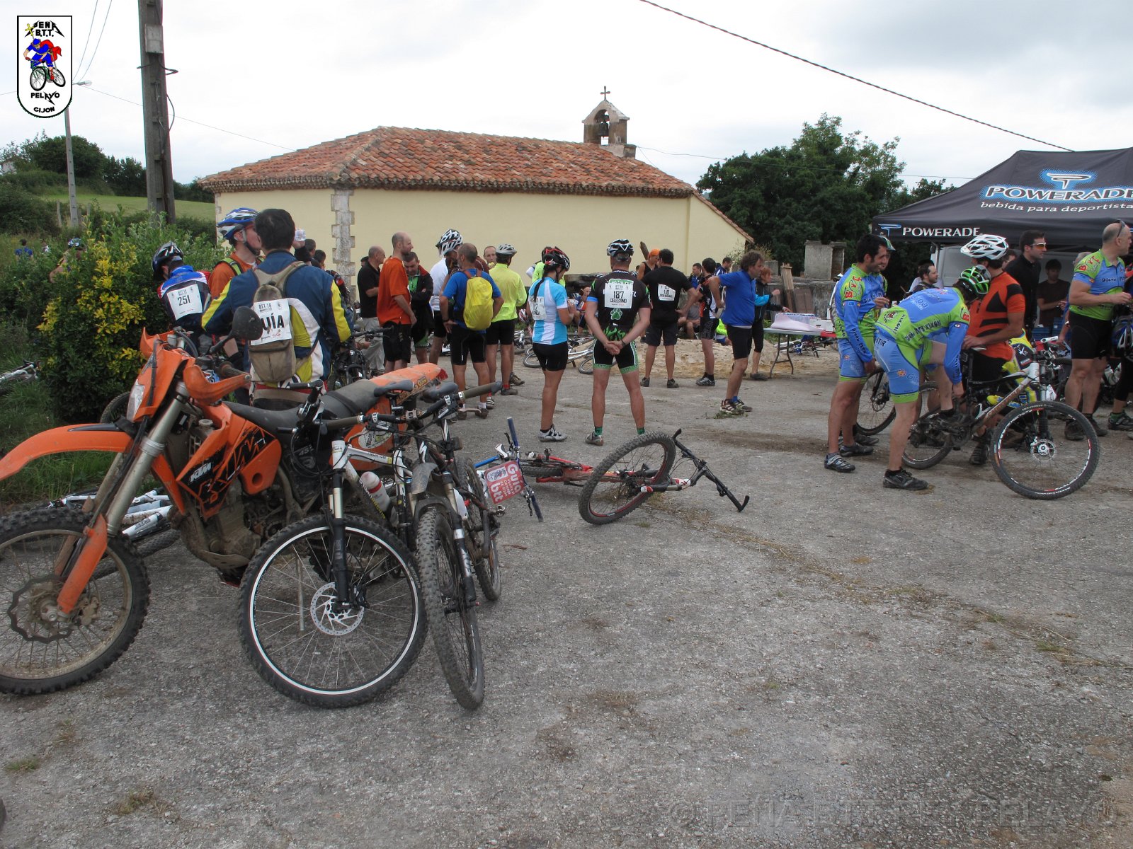 20110709135753_az.JPG - XVIII Vuelta al Concejo de Gijón