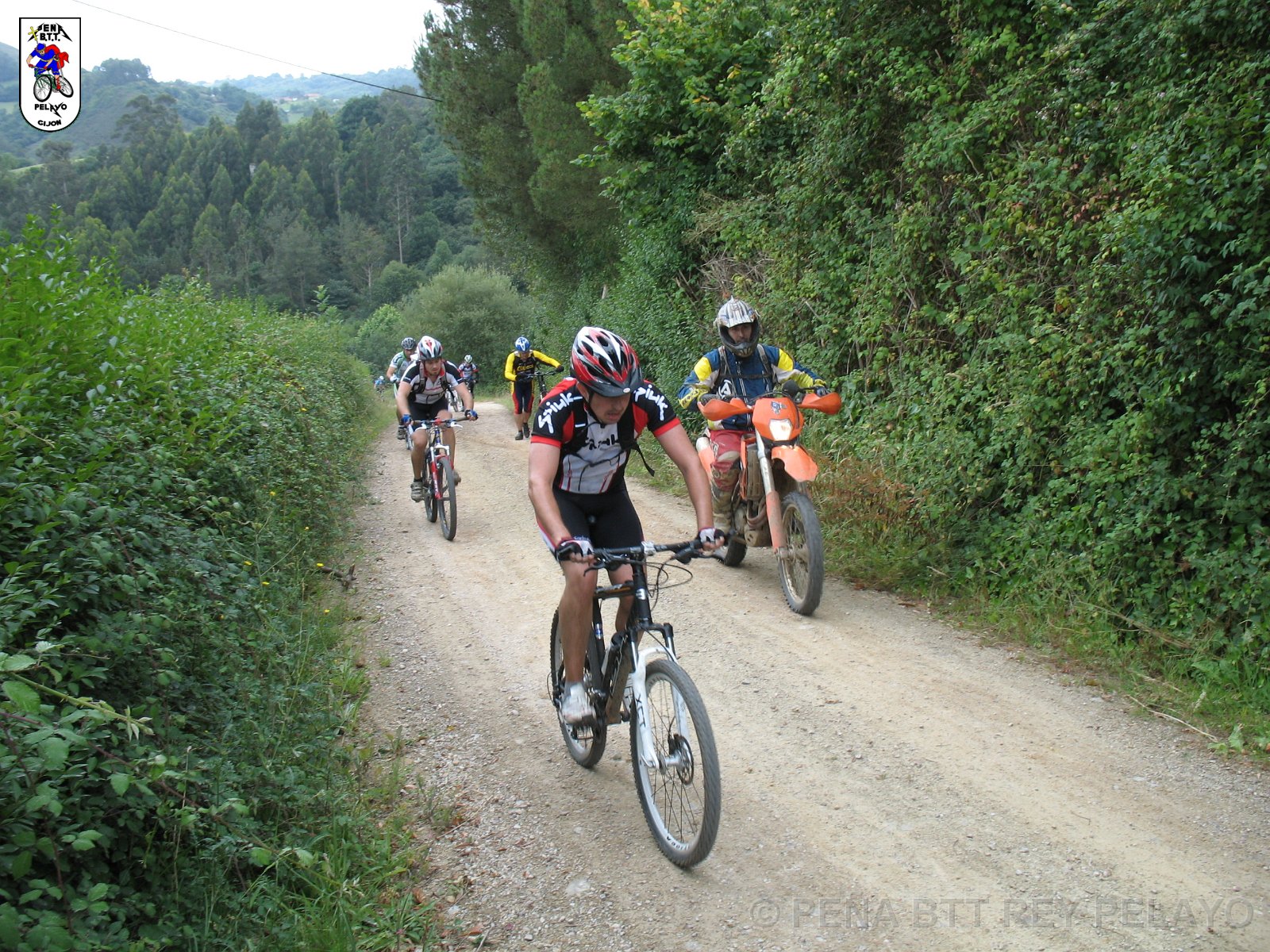 20110709152014_mc.JPG - XVIII Vuelta al Concejo de Gijón