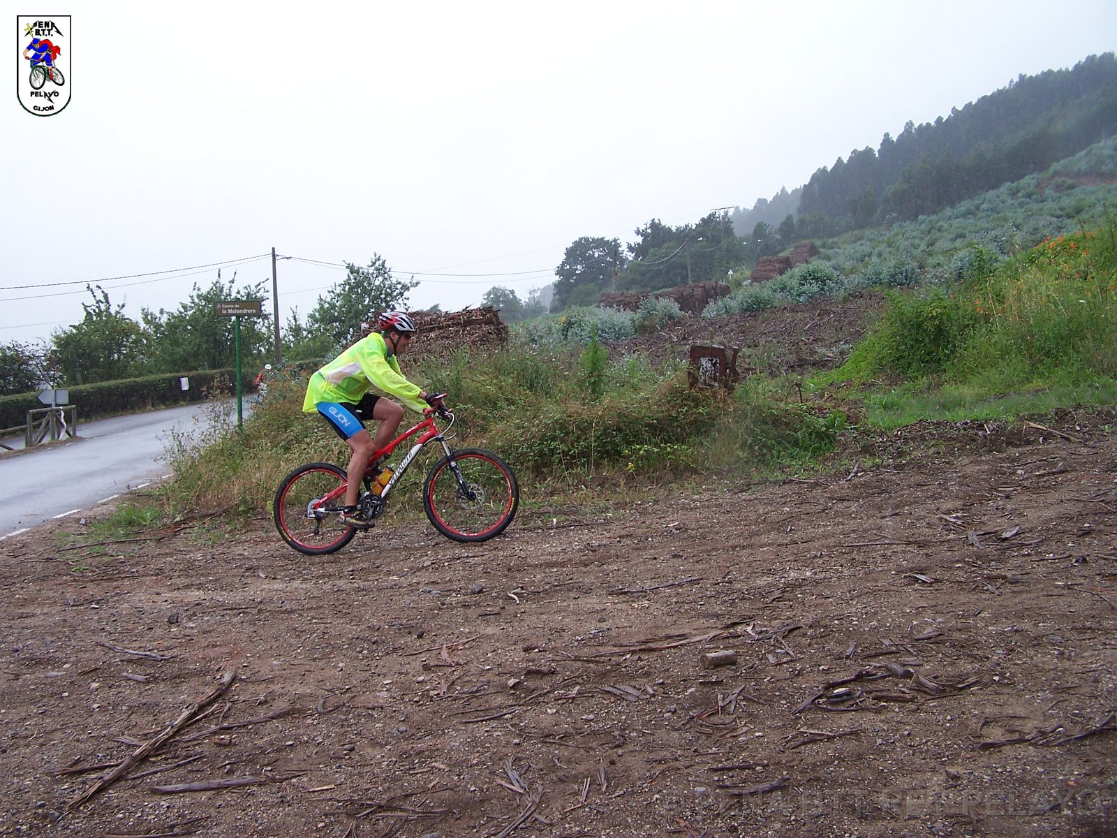 20110709164337_jbg.JPG - XVIII Vuelta al Concejo de Gijón
