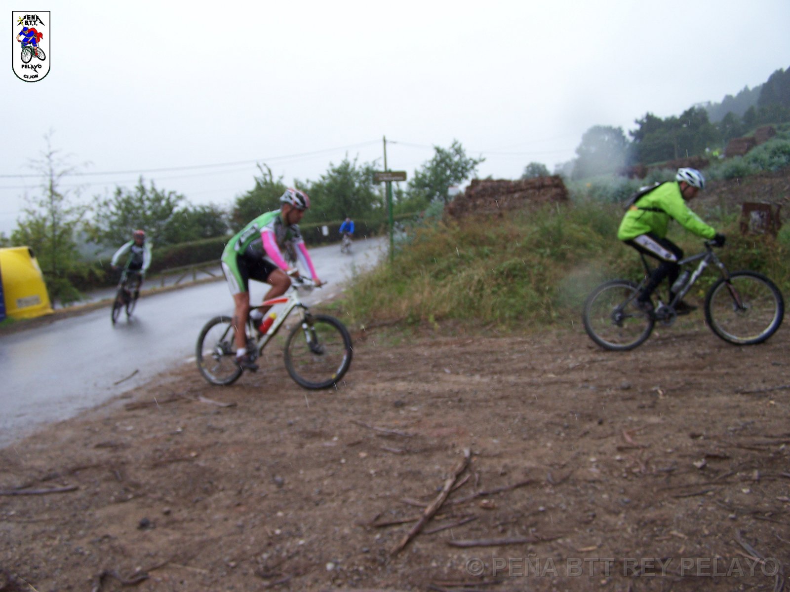 20110709164450_jbg.JPG - XVIII Vuelta al Concejo de Gijón