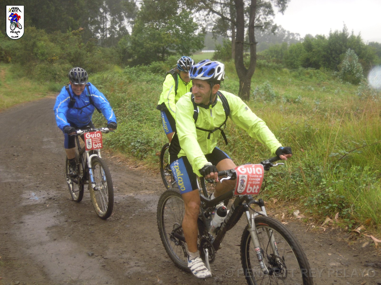 20110709172559_cl.JPG - XVIII Vuelta al Concejo de Gijón