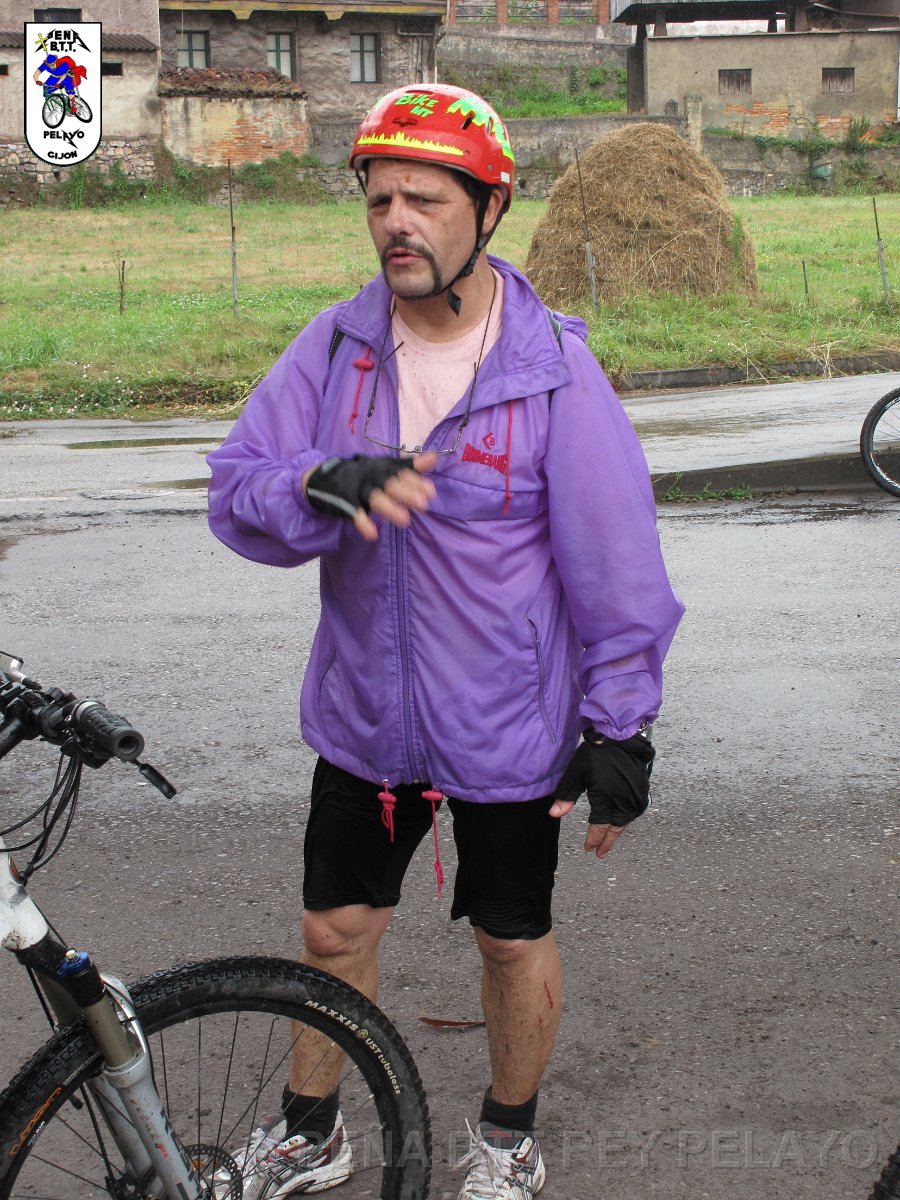 20110709172843_az.jpg - XVIII Vuelta al Concejo de Gijón
