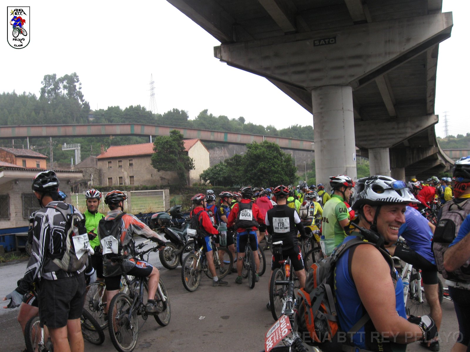 20110709174047_jf.jpg - XVIII Vuelta al Concejo de Gijón
